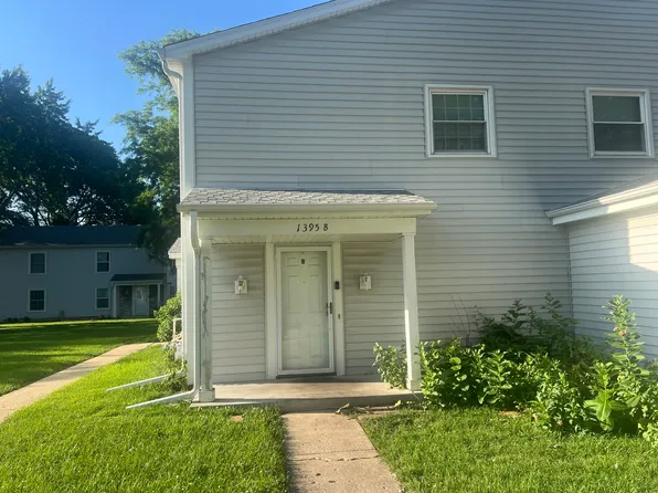 1395 S Glen Cir, Aurora, IL 60506