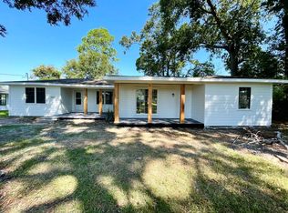 2010 Armstrong Ave, Port Neches, TX 77651