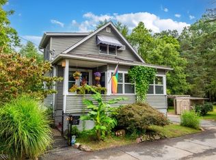 21 Spring Ln, West Caldwell, NJ 07006