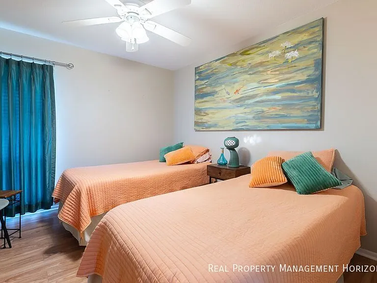 2121 Wood St #230G — Photo 13