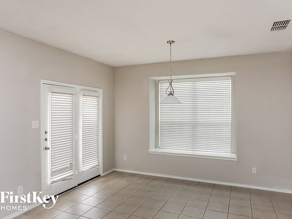 3rd image of 133 Cantle St