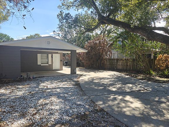 2nd image of 1009 N Hampton Ave #B