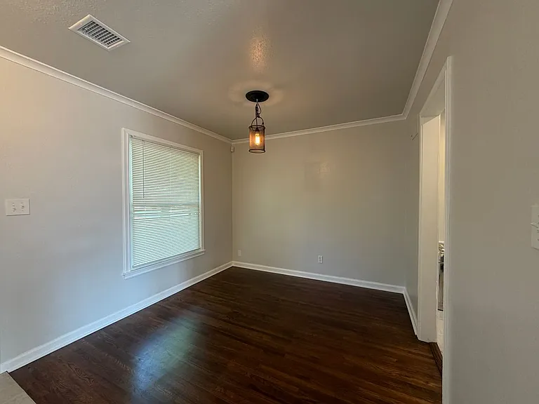 4819 S Owasso Ave — Photo 5