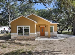 23463 Mathis Rd, Elmendorf, TX 78112