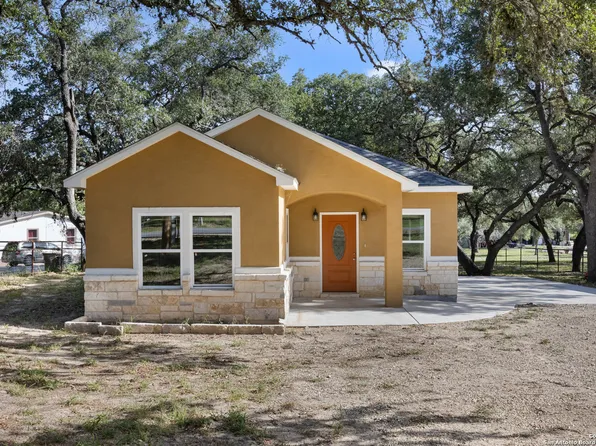 23463 Mathis Rd, Elmendorf, TX 78112