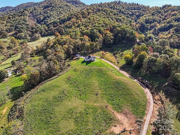32nd image of 303 Johnson Farm Rd