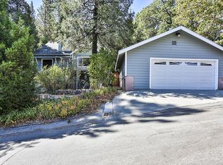 23711 Rocky Dell Dr, Crestline, CA 92325