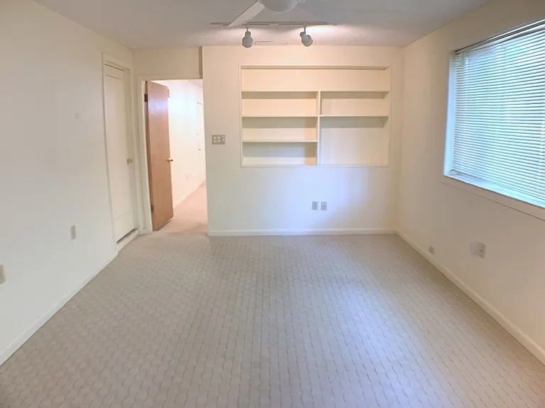 2814 W Price Ave — Photo 10