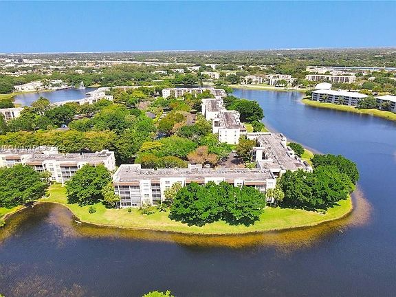 2nd image of 9325 Lagoon Pl APT 308