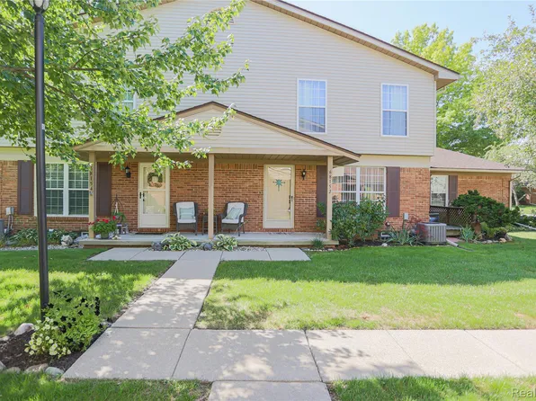 68152 Rosewood Ln, Richmond, MI 48062