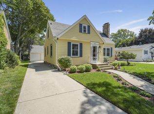7713 34th Ave, Kenosha, WI 53142