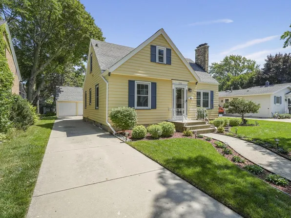 7713 34th AVENUE, Kenosha, WI 53142