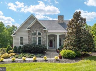 7544 Leeds Manor Rd, Marshall, VA 20115