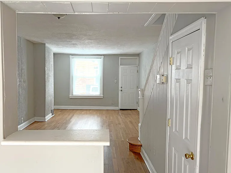 1528 S Hollywood St — Photo 10