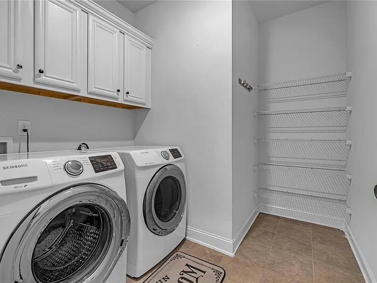 720 Avondale Hills Dr — Photo 33