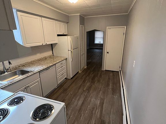2nd image of 21 Pearl St