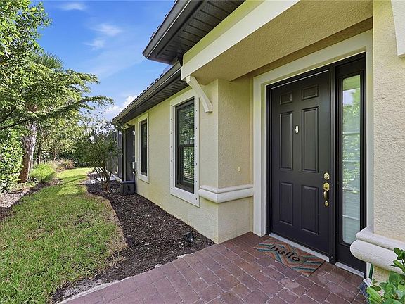3rd image of 15138 Tolmino St