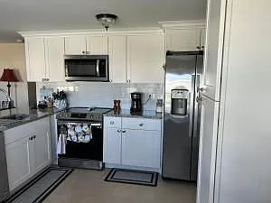 602 SW Jeanne St — Photo 2