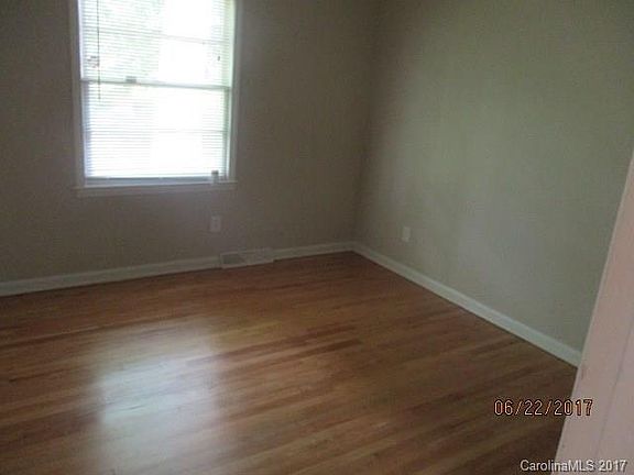 3rd image of 3312 Dalecrest Dr