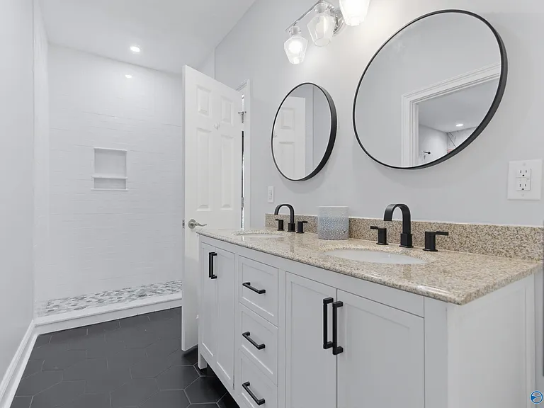 2704 Hampton Cove Way SE — Photo 23