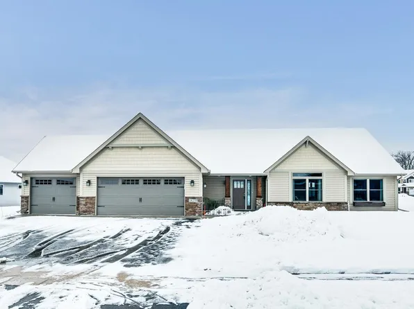 38259 Emerald Blvd, North Branch, MN 55056