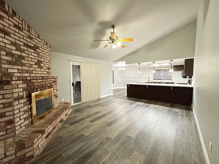 1187 Northridge Dr — Photo 6