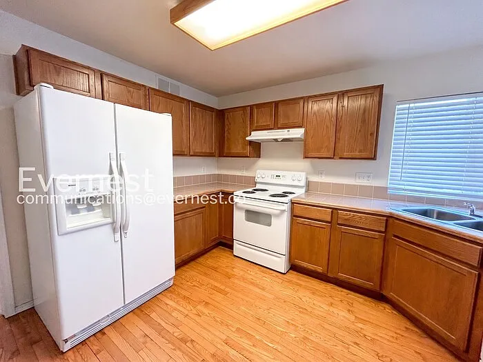 7324 Edgebrook Dr — Photo 4