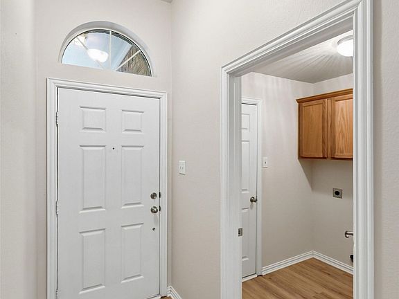 3rd image of 4416 Ridgeway Dr