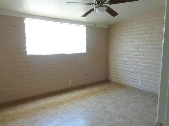 4th image of 921 N Smith Dr