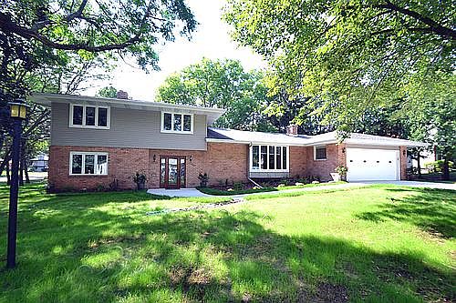 1st image of 1654 Stanbridge Ave
