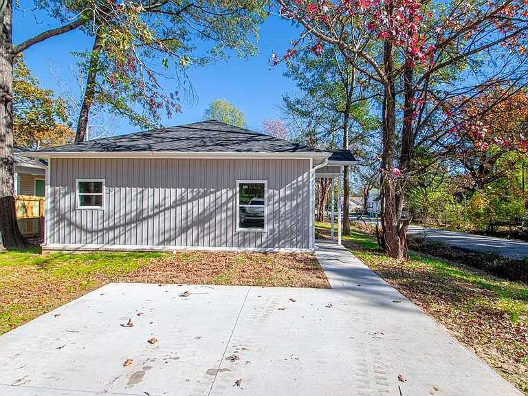 1523 S Cedar St — Photo 27