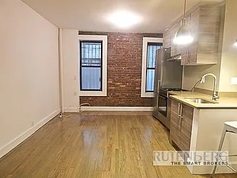 Rented by R New York