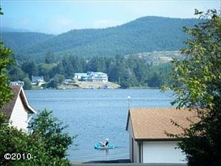 1st image of 1023 NE Lake Dr