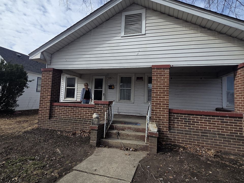 1st image of 1834 Woodlawn Ave