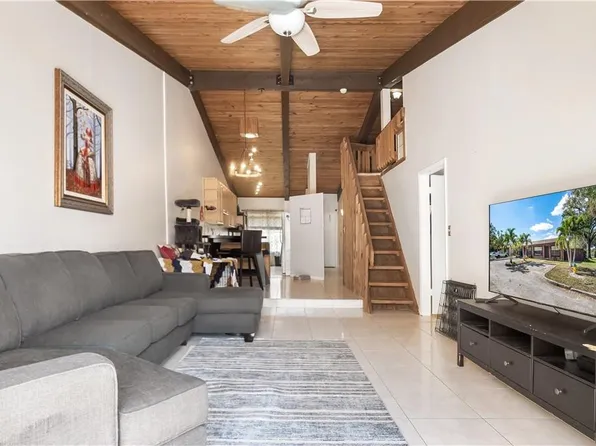 2380 Peach Court, Pembroke Pines, FL 33026