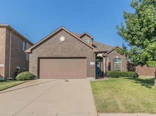 12817 Hidden Valley Ct, Fort Worth, TX 76177