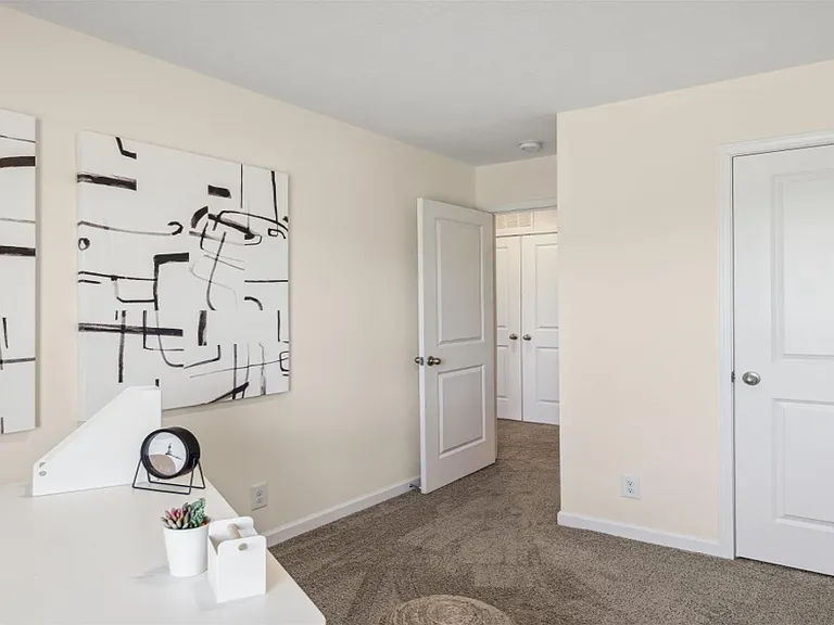 302 Wall St — Photo 11