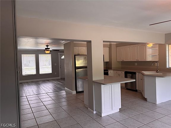 4th image of 1933 Flamingo Dr