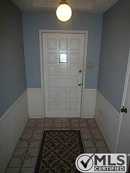 3rd image of 521 Buckingham Pl