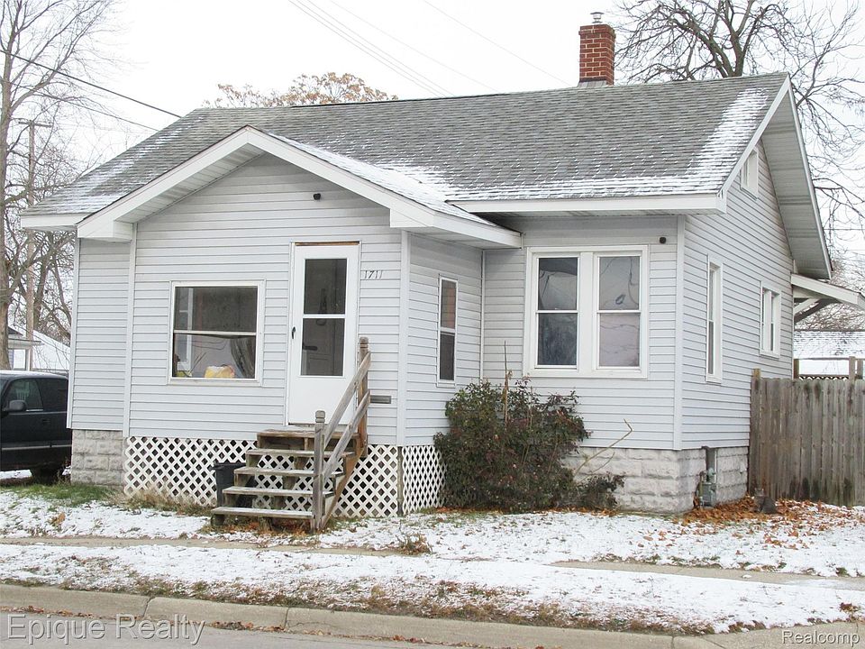 1st image of 1711 Oak St