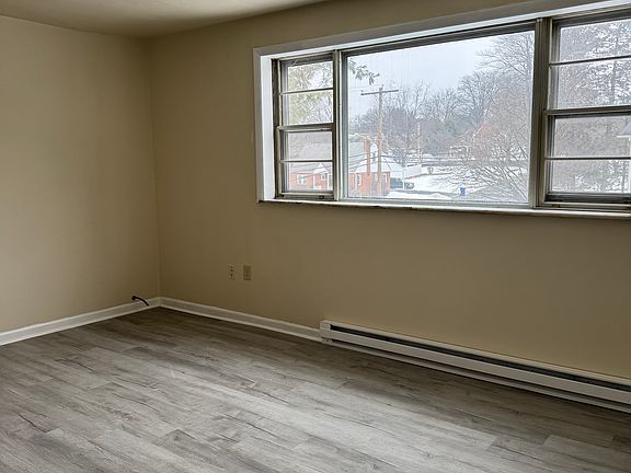 2nd image of 5001 Lancaster St #3