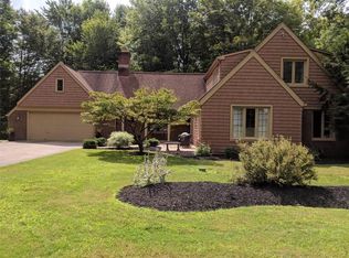 6011 Bridlewood Dr, Fairview, PA 16415