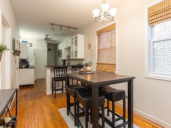 3rd image of 1961 N Sheffield Ave #1