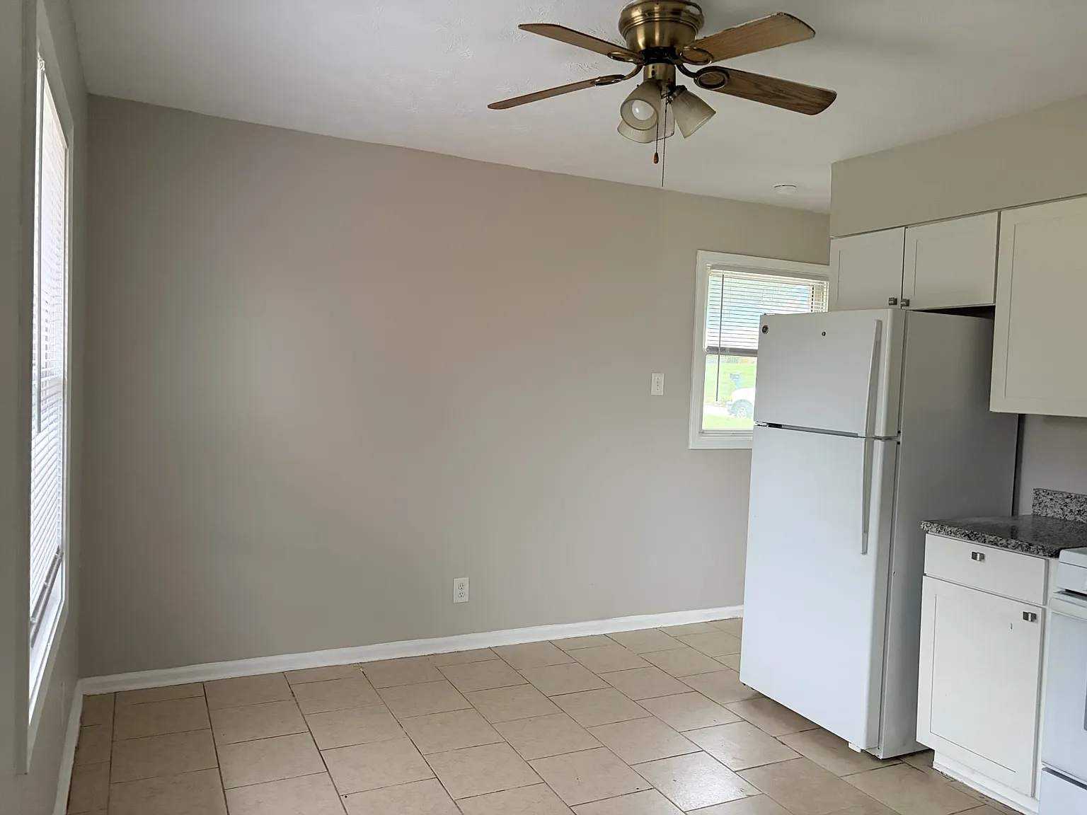 3 bed, 1000 sqft, $1,800 — Photo 4
