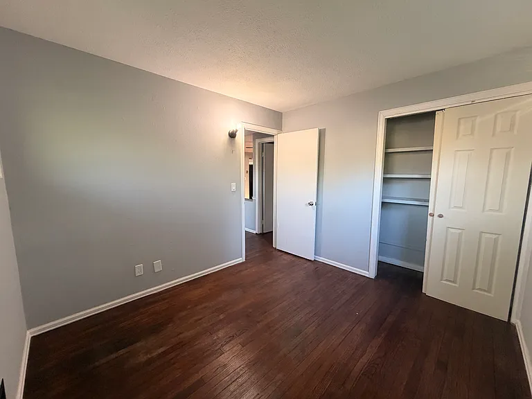 142 Van Buren Ave — Photo 16