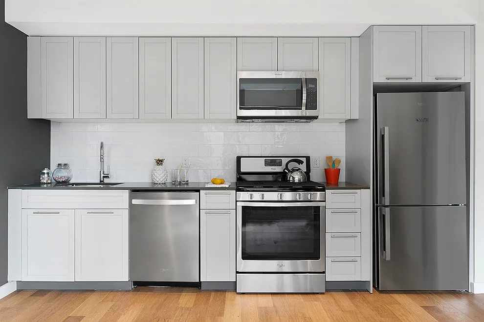 150 Union Ave — Photo 1