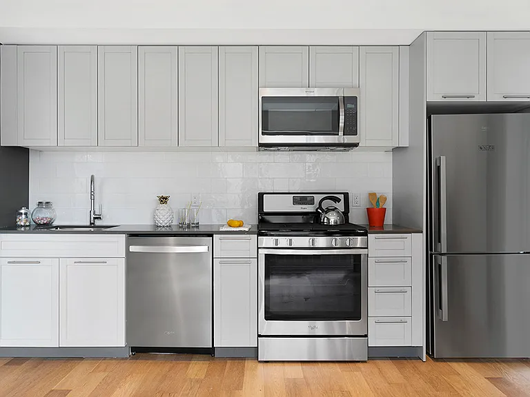 150 Union Ave #3D — Photo 1
