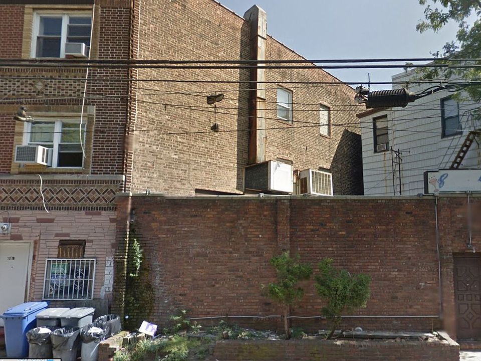 2nd image of 107 Bay 50 St