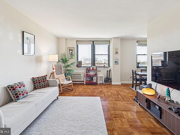 4th image of 2601 Pennsylvania Ave APT 946
