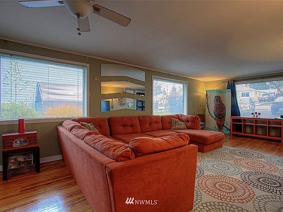 3rd image of 4518 E E Street
